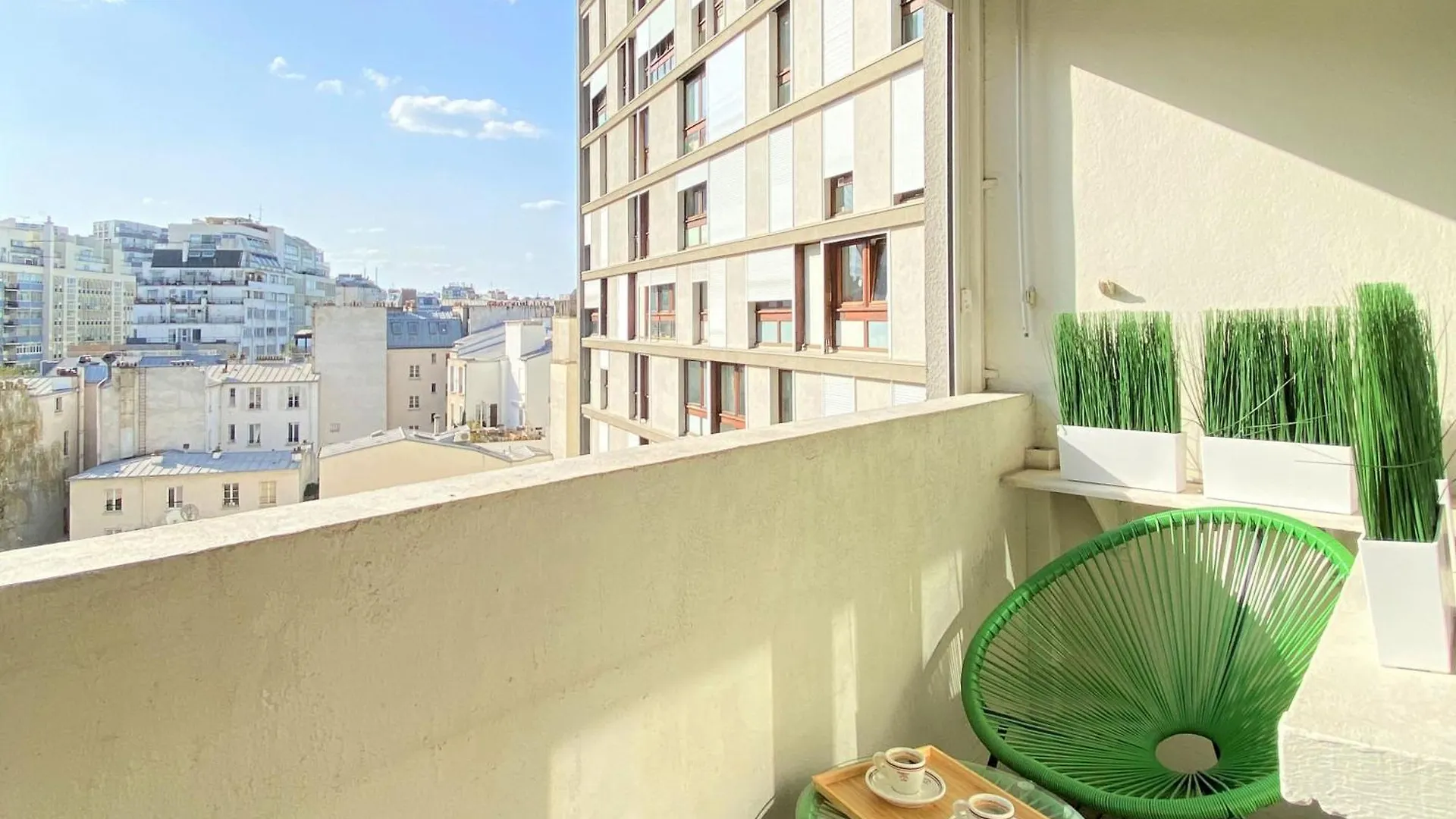 Spacious & Luxurious Flat In Montparnasse Paris Apartment